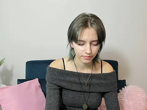 Snapshot of DevineNatalie chatting on December 2024 07:32:02 PM DevineNatalie online show from December 2024 07:32:02 PM