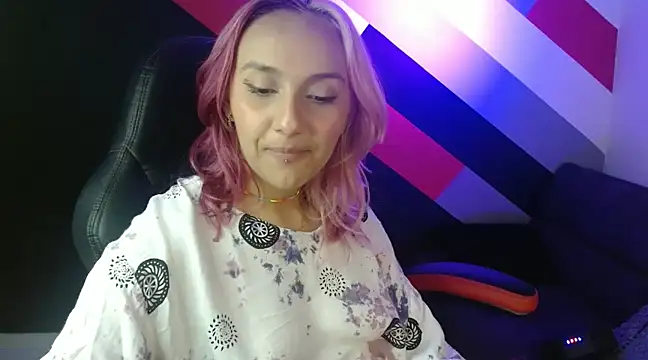 Alterego1   online show from February 2025 09:31:01 PM