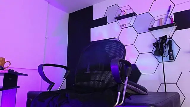 haileycat online show from November 2025 02:37:02 AM