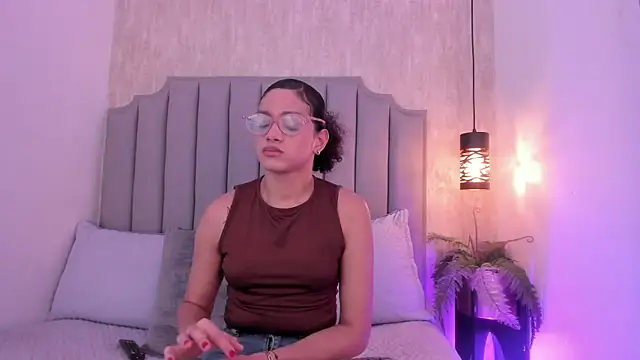 Snapshot of Alahia_Baiter chatting on March 2025 11:38:02 AM Alahia Baiter online show from March 2025 11:38:02 AM