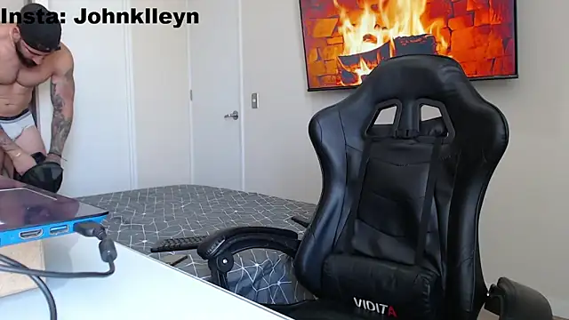 jonhklleyn online show from December 2025 07:07:02 PM