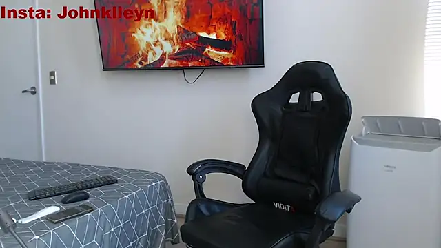 jonhklleyn online show from December 2025 05:44:01 PM