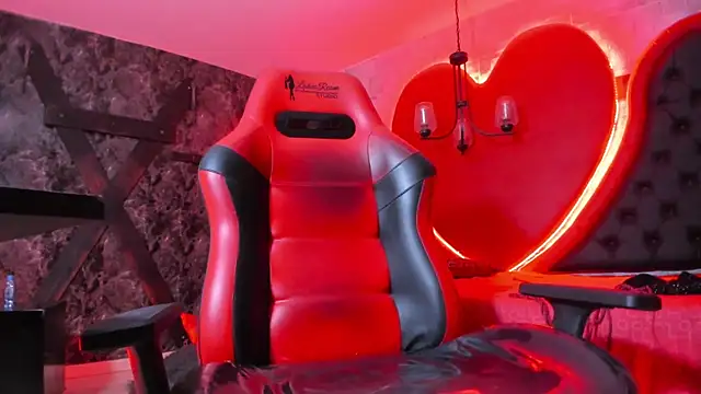 Snapshot of SLUTTY_MILA chatting on January 2025 02:14:01 AM SLUTTY MILA online show from January 2025 02:14:01 AM