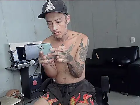 patrik tattoo  online show from February 2026 04:31:02 PM