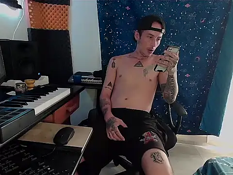 Snapshot of patrik_tattoo_ chatting on March 2025 08:00:01 PM patrik tattoo online show from March 2025 08:00:01 PM