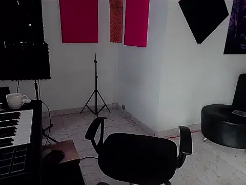 Snapshot of patrik_tattoo_ chatting on November 2025 09:18:02 PM patrik tattoo online show from November 2025 09:18:02 PM