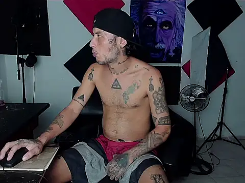 Snapshot of patrik_tattoo_ chatting on September 2025 02:51:02 AM patrik tattoo online show from September 2025 02:51:02 AM