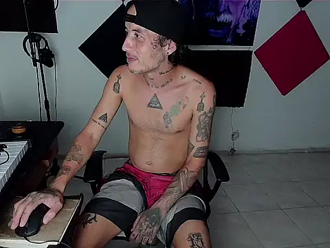 Snapshot of patrik_tattoo_ chatting on October 2025 02:37:02 AM patrik tattoo online show from October 2025 02:37:02 AM