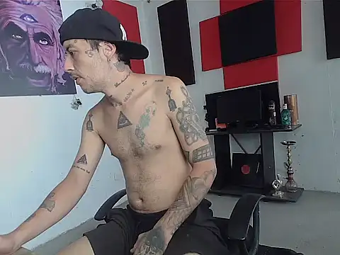 Snapshot of patrik_tattoo_ chatting on April 2026 04:33:02 PM patrik tattoo online show from April 2026 04:33:02 PM