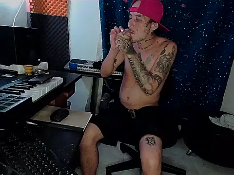 Snapshot of patrik_tattoo_ chatting on March 2025 04:40:01 AM patrik tattoo online show from March 2025 04:40:01 AM