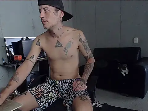 Snapshot of patrik_tattoo_ chatting on April 2026 05:43:02 PM patrik tattoo online show from April 2026 05:43:02 PM