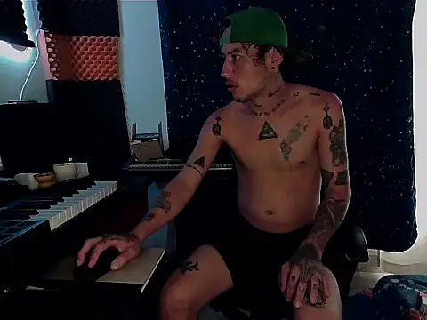 Snapshot of patrik_tattoo_ chatting on March 2025 01:45:02 PM patrik tattoo online show from March 2025 01:45:02 PM