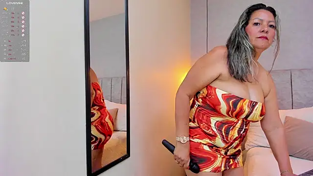 Snapshot of tutu_milf chatting on March 2025 10:10:02 PM tutu milf online show from March 2025 10:10:02 PM