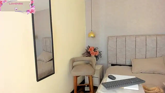 tutu milf online show from June 2026 12:22:01 PM