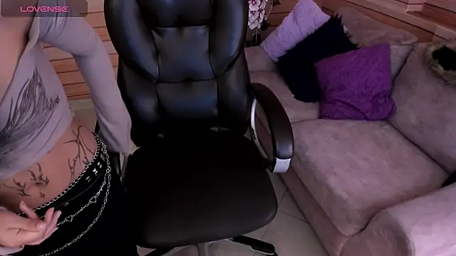 Kitty Pam online show from October 2025 01:12:02 PM