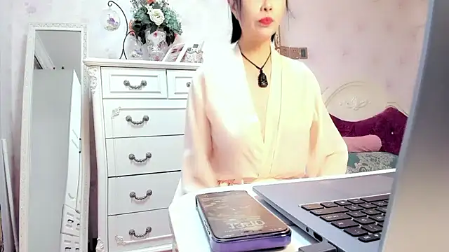 WJYD8 online show from December 2024 05:13:01 AM