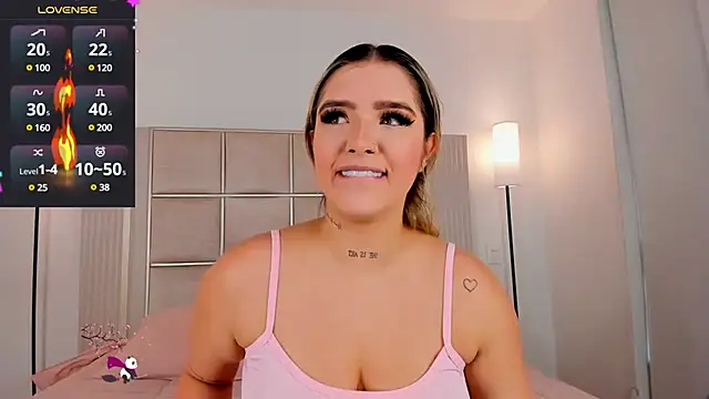 Snapshot of saraamiller_ chatting on March 2025 10:31:02 PM saraamiller online show from March 2025 10:31:02 PM