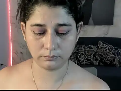 alinabozz1 online show from June 2026 05:19:02 AM