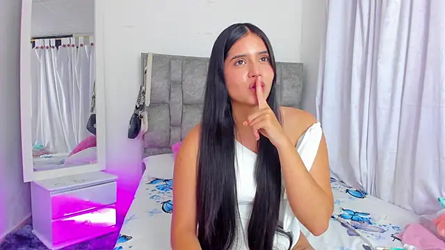 Snapshot of adhara__evanss chatting on January 2026 02:59:01 AM adhara evanss online show from January 2026 02:59:01 AM