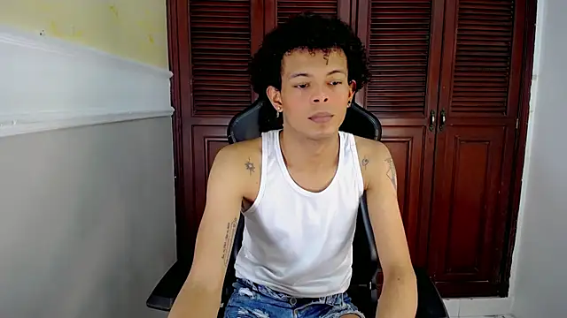 Snapshot of rose_Skinny_ chatting on September 2025 10:28:02 PM rose Skinny online show from September 2025 10:28:02 PM