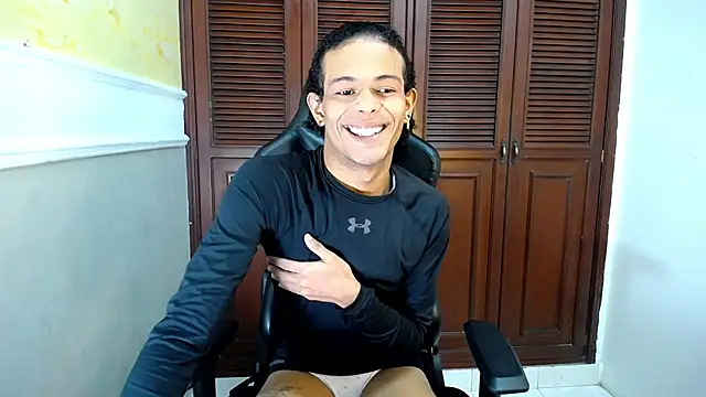 Snapshot of rose_Skinny_ chatting on October 2025 12:44:02 AM rose Skinny online show from October 2025 12:44:02 AM