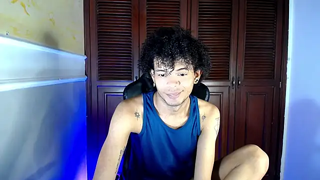 Snapshot of rose_Skinny_ chatting on October 2025 06:42:01 PM rose Skinny online show from October 2025 06:42:01 PM