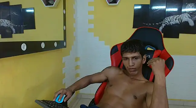 mau elixxx online show from January 2025 09:39:01 AM