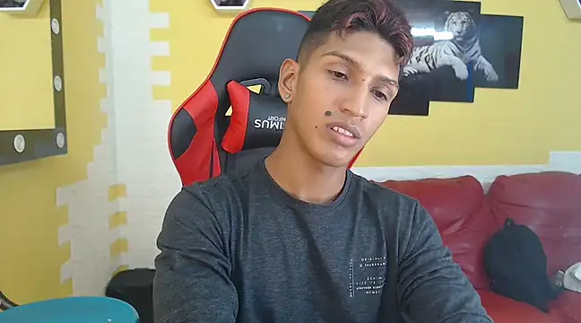 mau elixxx online show from December 2024 03:25:02 AM