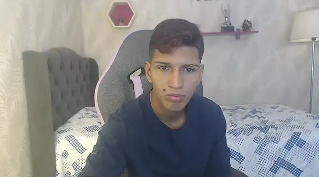 mau elixxx online show from December 2024 08:39:01 PM