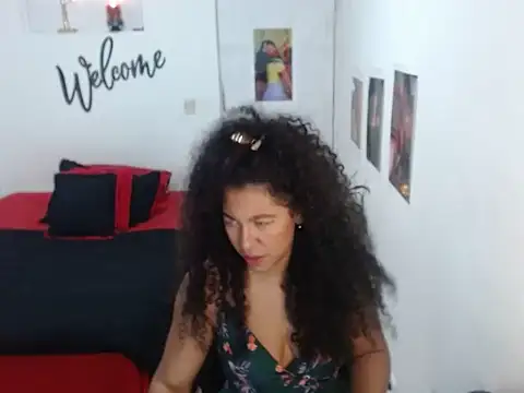 bellacrespalatina online show from September 2025 08:25:01 PM