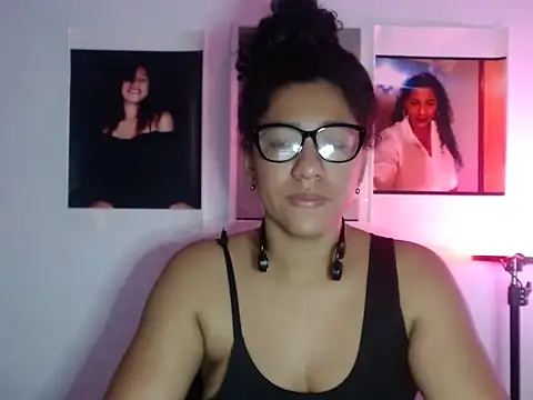 bellacrespalatina online show from October 2025 09:04:02 PM