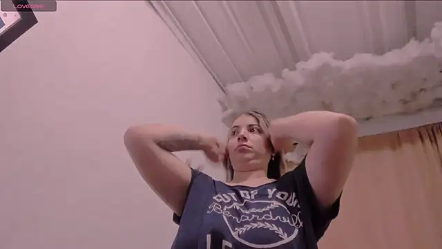 Lauu G online show from February 2025 03:09:02 AM