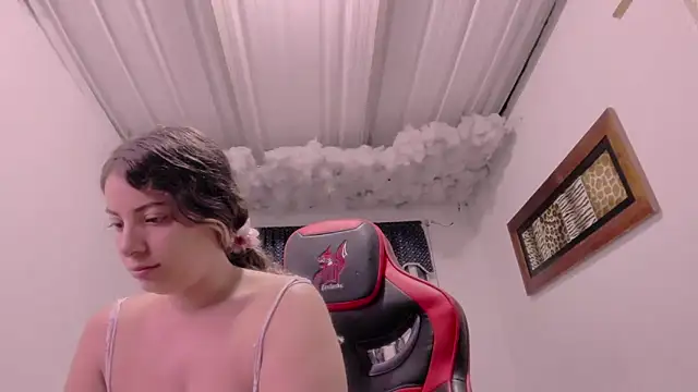 Lauu G online show from September 2025 09:16:02 AM