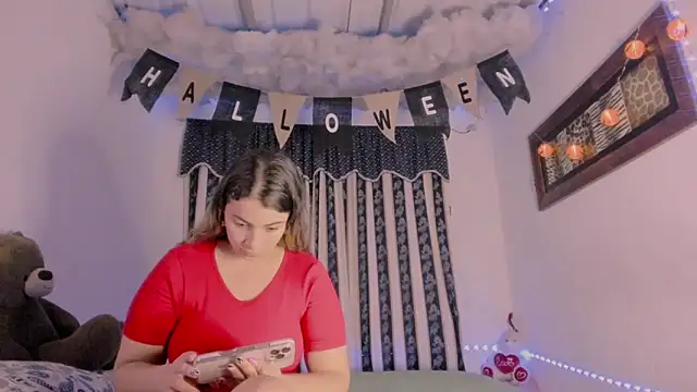 Lauu G online show from October 2025 03:08:01 AM