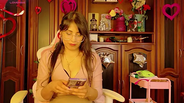 Snapshot of Jade_Zephyra chatting on February 2026 08:18:01 PM Jade Zephyra online show from February 2026 08:18:01 PM