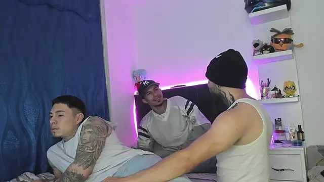 Snapshot of _tatho_perovich_ chatting on February 2025 01:22:01 AM tatho perovich online show from February 2025 01:22:01 AM