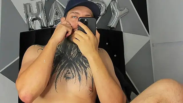 Snapshot of _tatho_perovich_ chatting on December 2024 09:51:01 PM tatho perovich online show from December 2024 09:51:01 PM