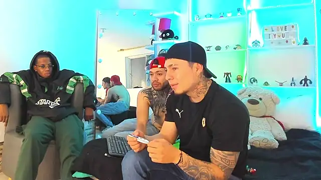 Snapshot of _tatho_perovich_ chatting on December 2024 04:34:02 AM tatho perovich online show from December 2024 04:34:02 AM