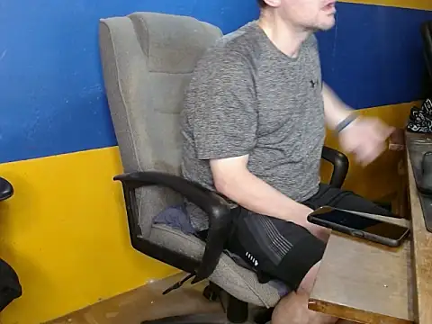 shyhuskyguy online show from January 2026 04:38:02 AM