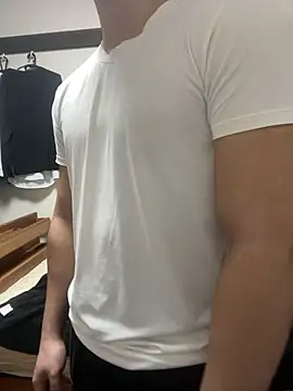 Snapshot of YU-KI00 chatting on November 2025 12:21:02 PM YU-KI00 online show from November 2025 12:21:02 PM