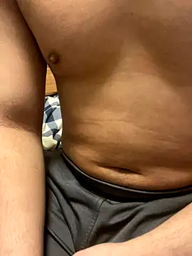 YU-KI00 online show from December 2025 10:26:01 AM