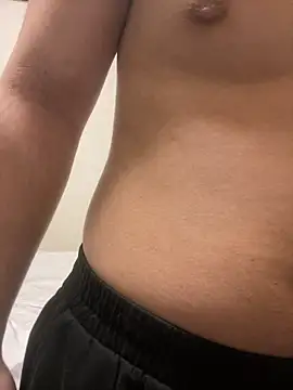 YU-KI00 online show from November 2025 12:41:01 PM