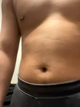 YU-KI00 online show from November 2025 11:33:02 AM