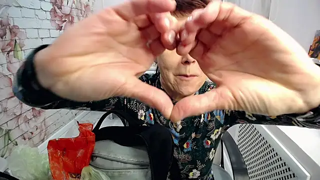 Snapshot of Cutie_Asya chatting on November 2025 04:35:02 AM Cutie Asya online show from November 2025 04:35:02 AM