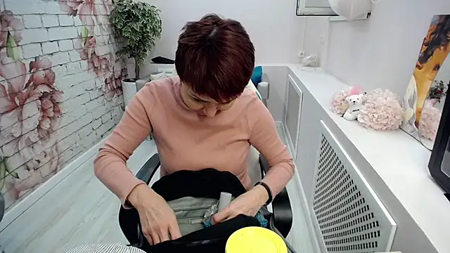 Snapshot of Cutie_Asya chatting on November 2025 04:34:02 AM Cutie Asya online show from November 2025 04:34:02 AM