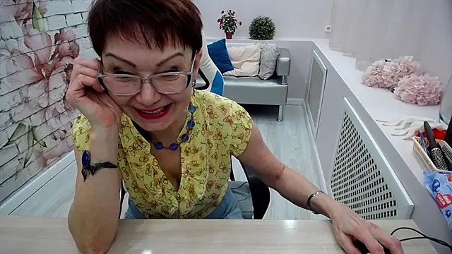 Snapshot of Cutie_Asya chatting on March 2025 10:39:01 AM Cutie Asya online show from March 2025 10:39:01 AM