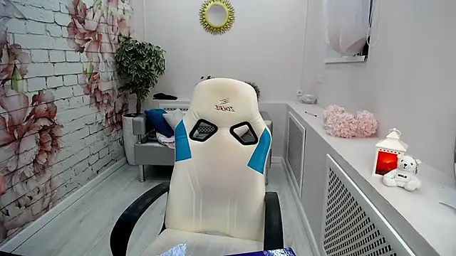 Snapshot of Cutie_Asya chatting on January 2026 05:03:01 AM Cutie Asya online show from January 2026 05:03:01 AM