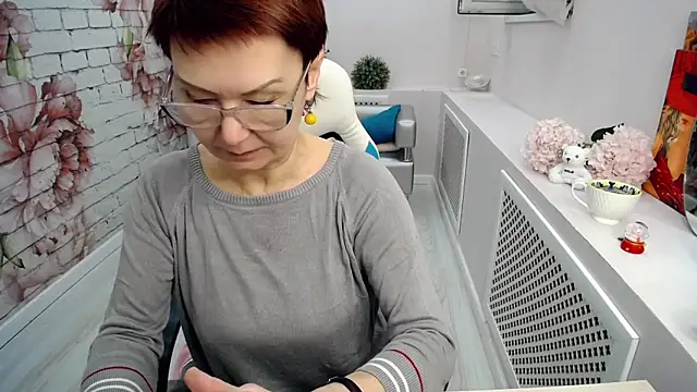 Snapshot of Cutie_Asya chatting on December 2025 04:45:02 AM Cutie Asya online show from December 2025 04:45:02 AM