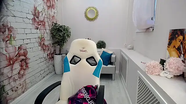 Snapshot of Cutie_Asya chatting on November 2025 04:17:02 AM Cutie Asya online show from November 2025 04:17:02 AM