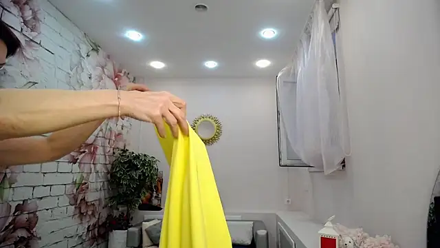 Snapshot of Cutie_Asya chatting on February 2026 04:40:02 AM Cutie Asya online show from February 2026 04:40:02 AM